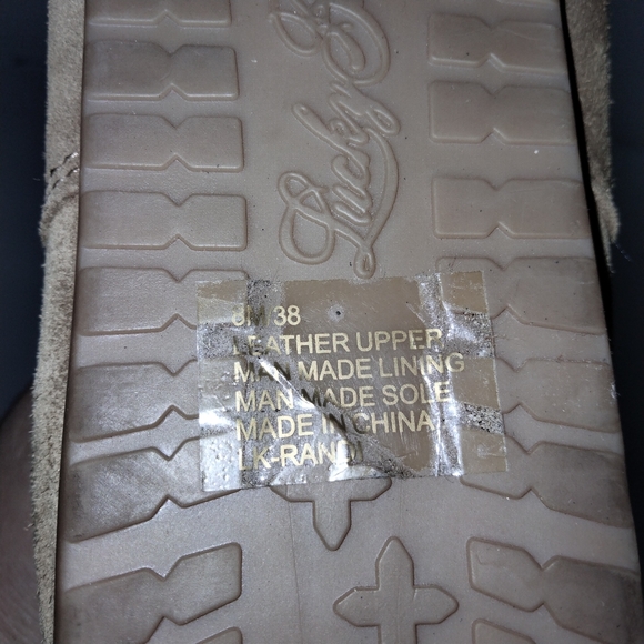 Lucky Brand Flat Suede Fur lined ankle booties size 8 Pull On Tan color - Picture 10 of 11